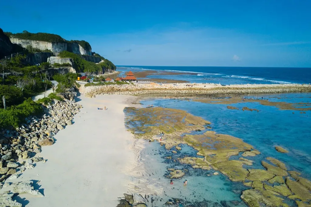 Pantai Melasti result