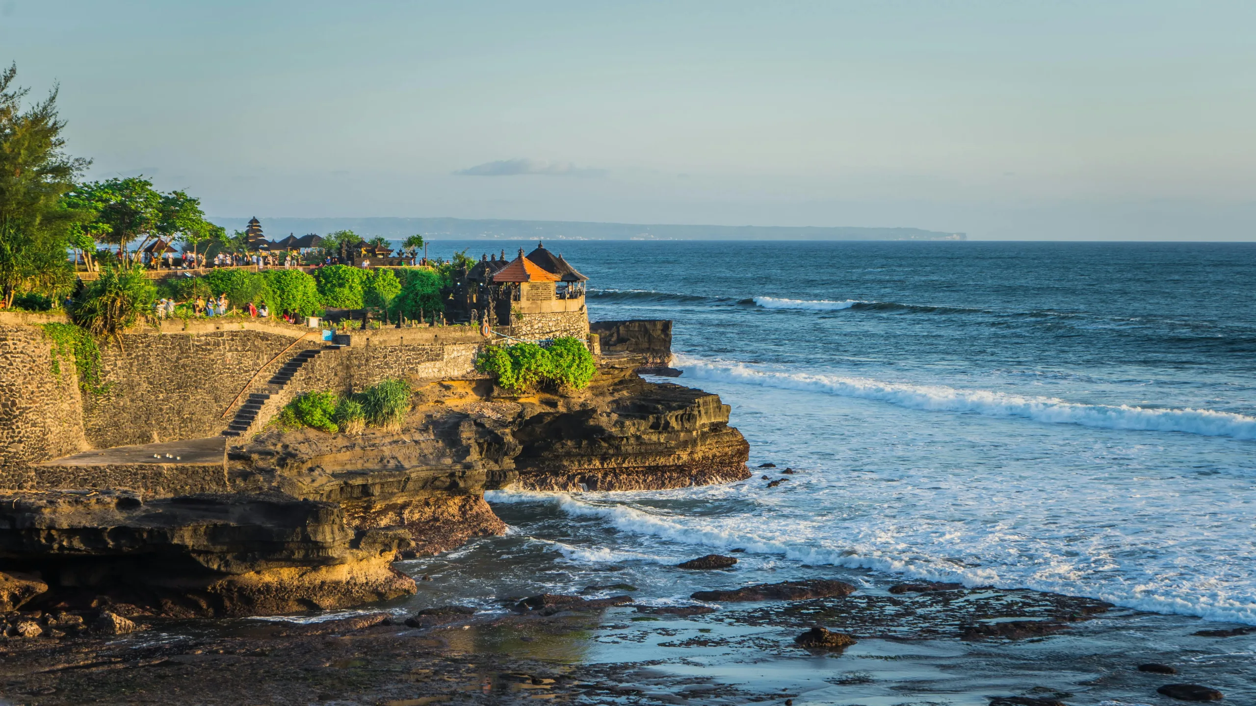 tempat study tour di Bali Pura Tanah Lot
